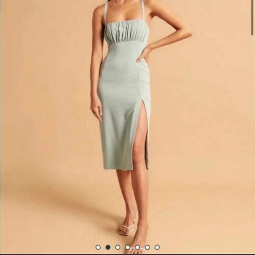 Abercombie and Fitch ruched lace-up back midi dress